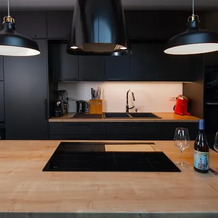 Urban Viktor - Downtown Апартаменти Пула