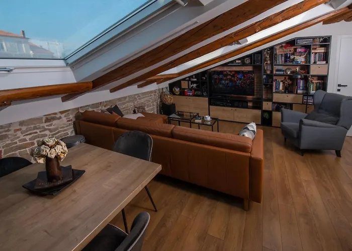 Urban Viktor - Downtown Апартаменти