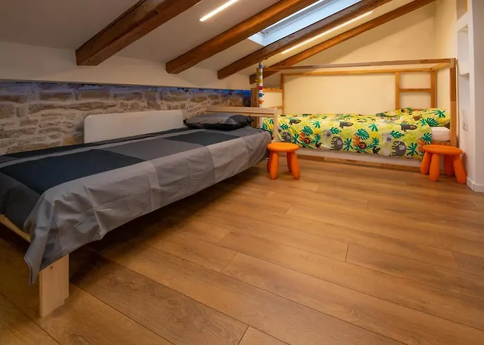 Urban Viktor - Downtown *